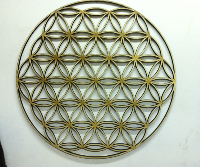 חיתוך לייזר בעץ