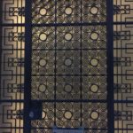 דלת מתכת מעוצבת כמשרביה