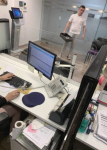 התקנת מחיצות קורונה