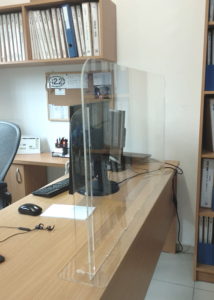 מחיצת קופורנה שקופה