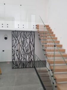 משרביה ממתכת לבית