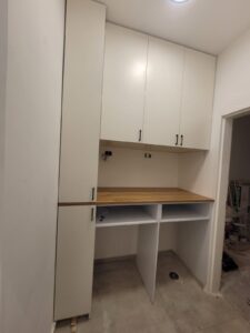 ארון לחדר שירות