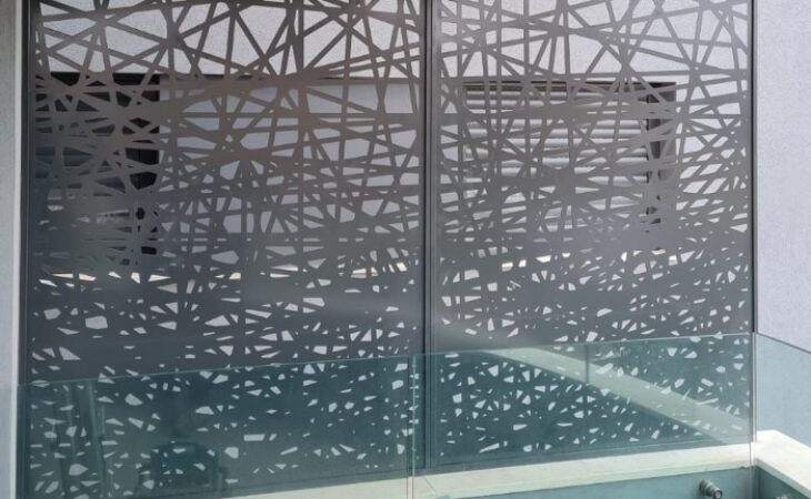 משרביה לא רק לקיץ: כך היא מגנה גם מהרוח והגשם